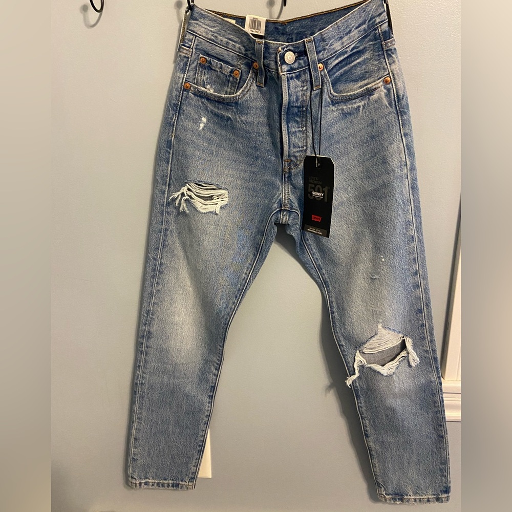 Levi’s premium 501 skinny 24x28 NWT